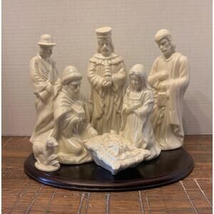Porcelain Nativity Ceramic 7 Piece Set Baby Jesus Mary Joseph Wise Men Sheep